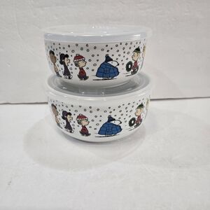 Peanuts Gang In The Christmas Snow Ceramic Food Storage Bowl w/Vented Lid 2 Set